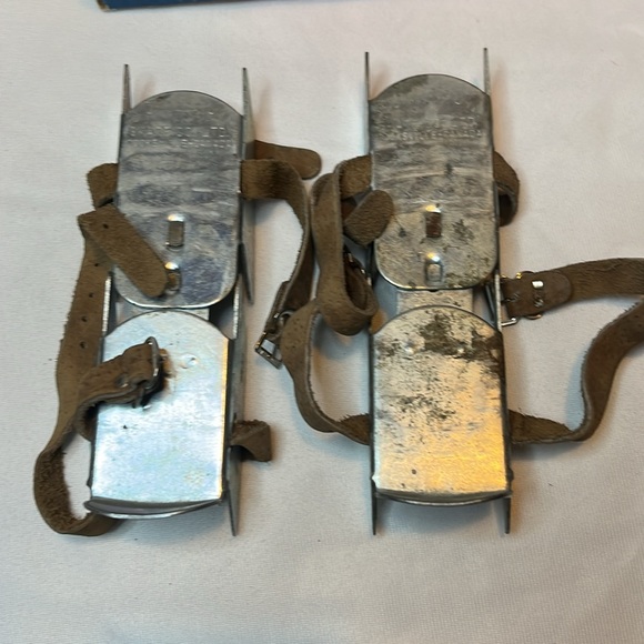 Vintage Dominion adjustable extension Bob skates - Picture 4 of 5